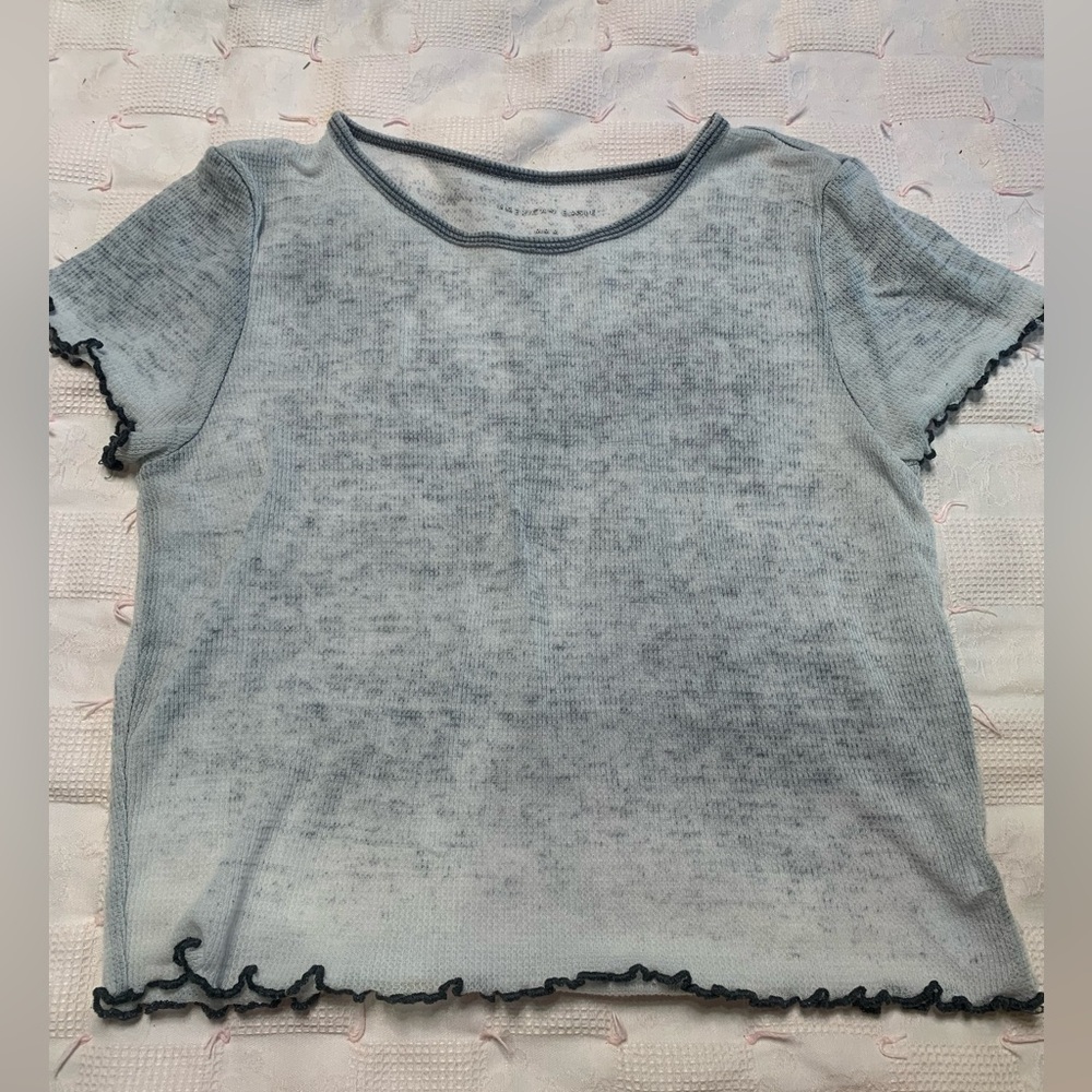 Gray American Eagle shirt